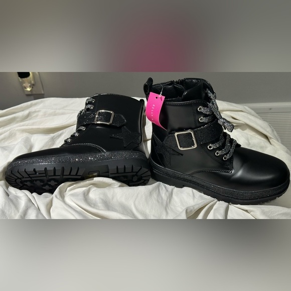 ⭐️Like New⭐️ Kelly & Katie: Girls Boots- Size 4 - Picture 6 of 12
